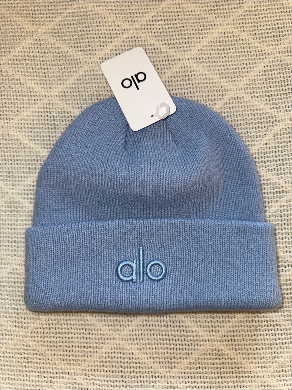 NWT Alo Yoga Notable Beanie Hat - Pastel Light Blue - One Size